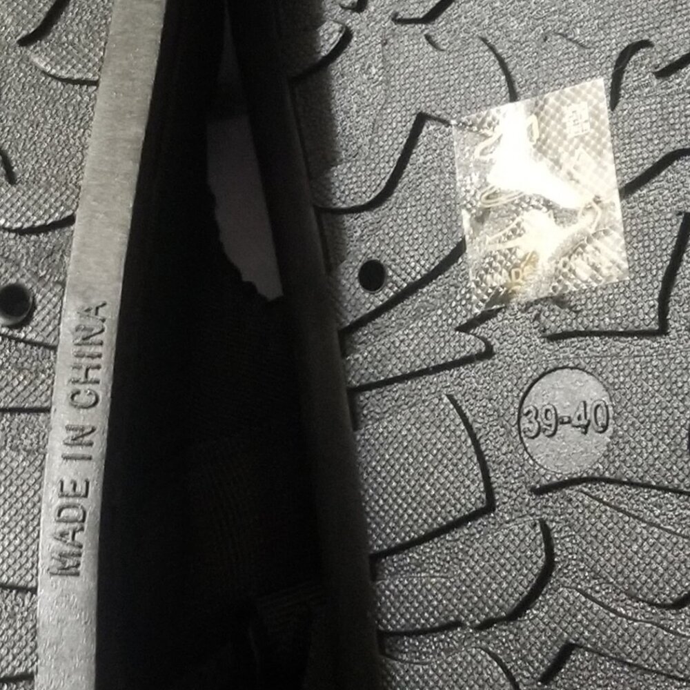 NWT women's size 9 black sandals - Picture 7 of 7